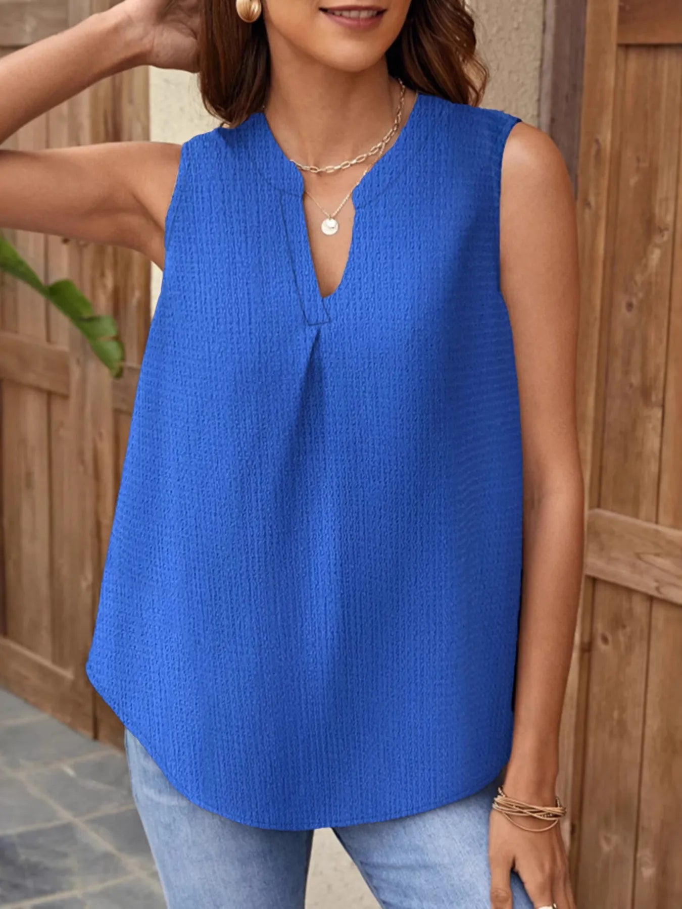 Notched Solid Color Tank